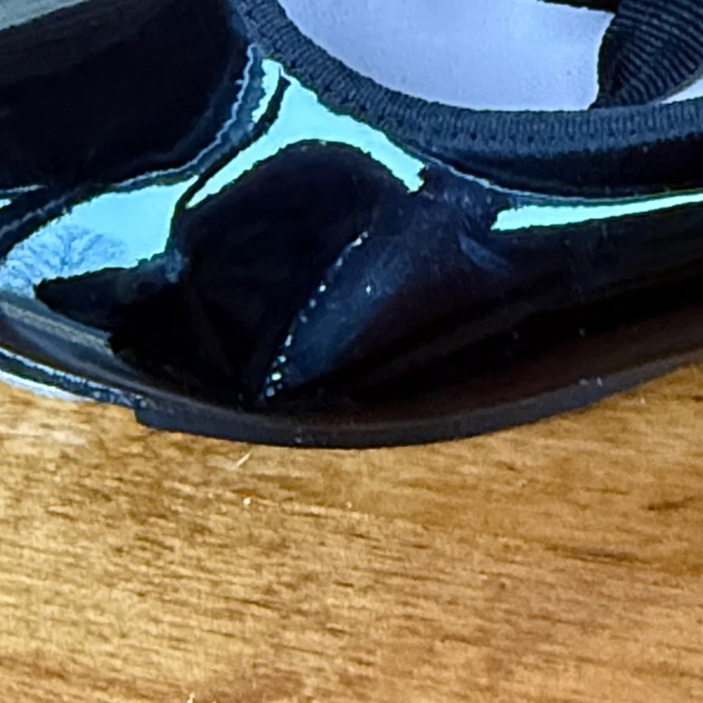 Capezio black left